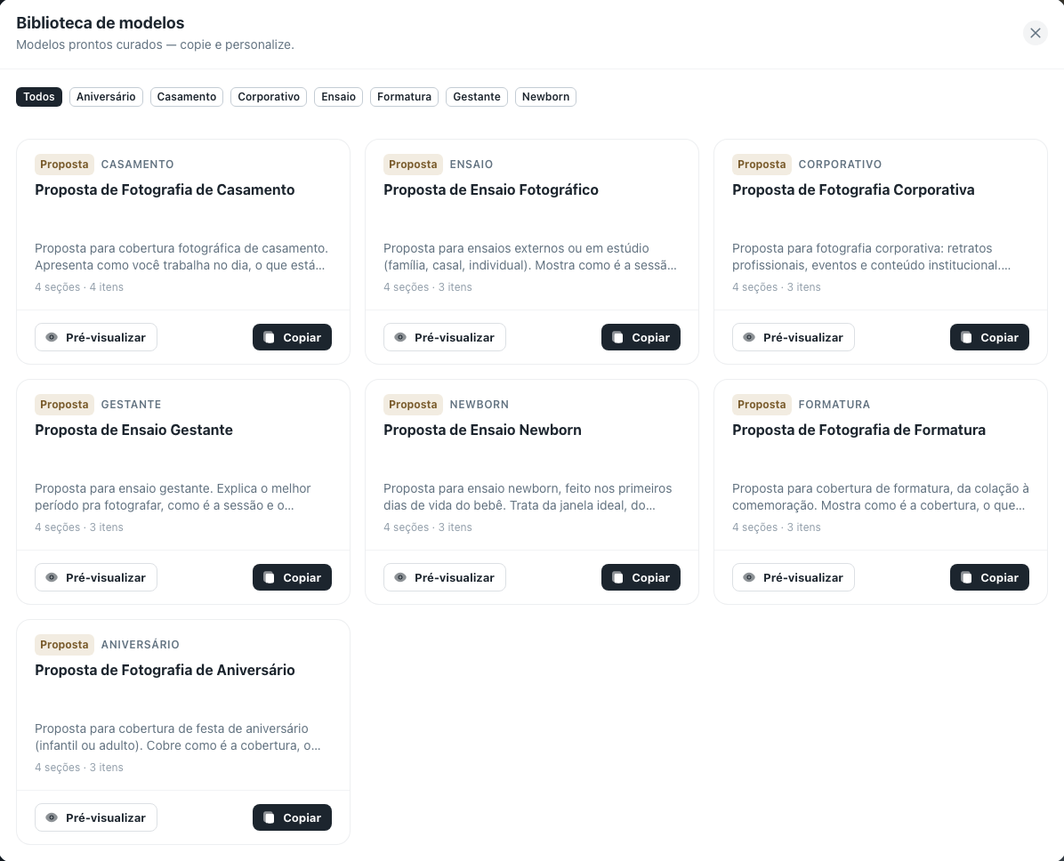 Biblioteca de modelos aberta, com os modelos de proposta e os botões Pré-visualizar e Copiar