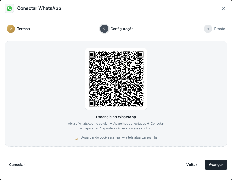Passo Configuração com o QR Code na tela e a instrução para escanear pelo celular